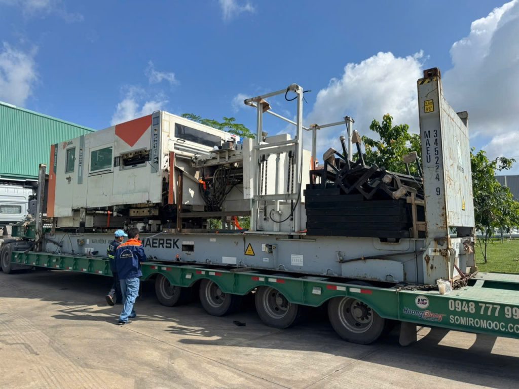 BÀN GIAO MÁY Bế Tự Động 1650mm