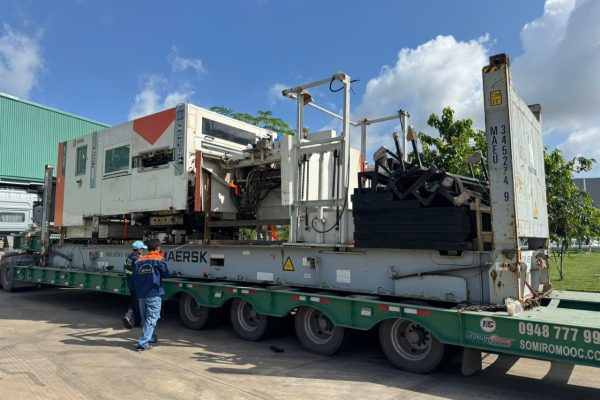 BÀN GIAO MÁY Bế Tự Động 1650mm